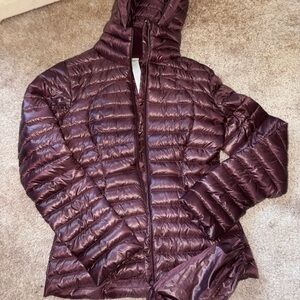 Lululemon Pack It Down Jacket *Shine
- Burgundy